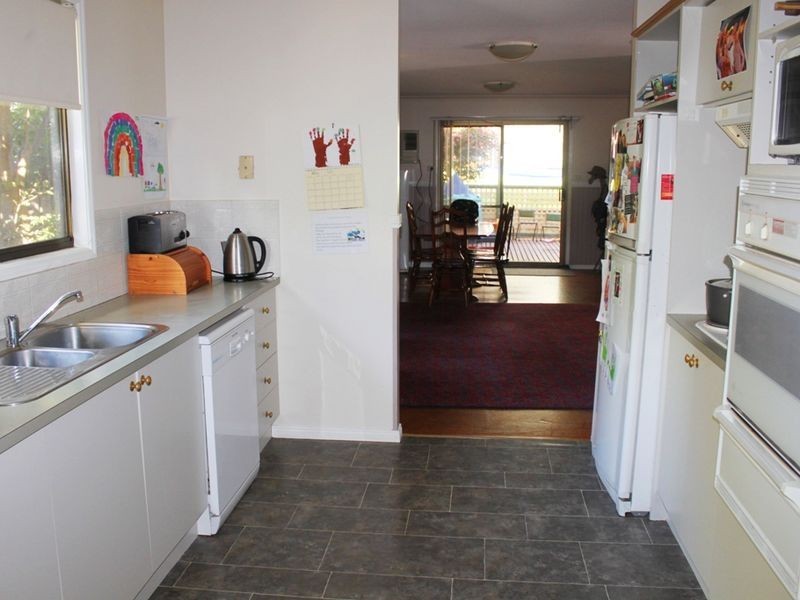 22 Roma Avenue, Healesville VIC 3777