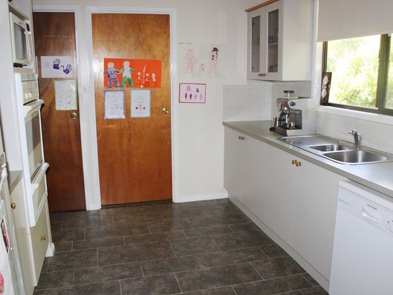 22 Roma Avenue, Healesville VIC 3777