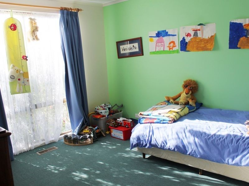 22 Roma Avenue, Healesville VIC 3777