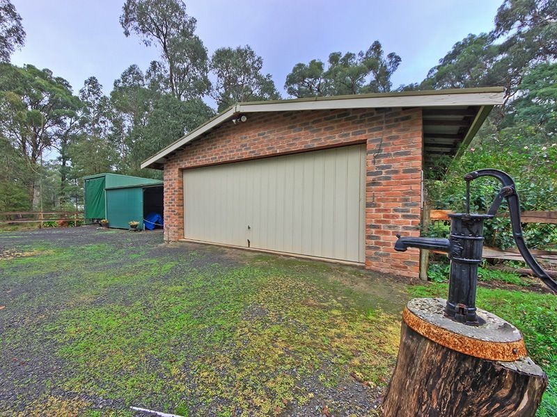 819 Chum Creek Road, Healesville VIC 3777