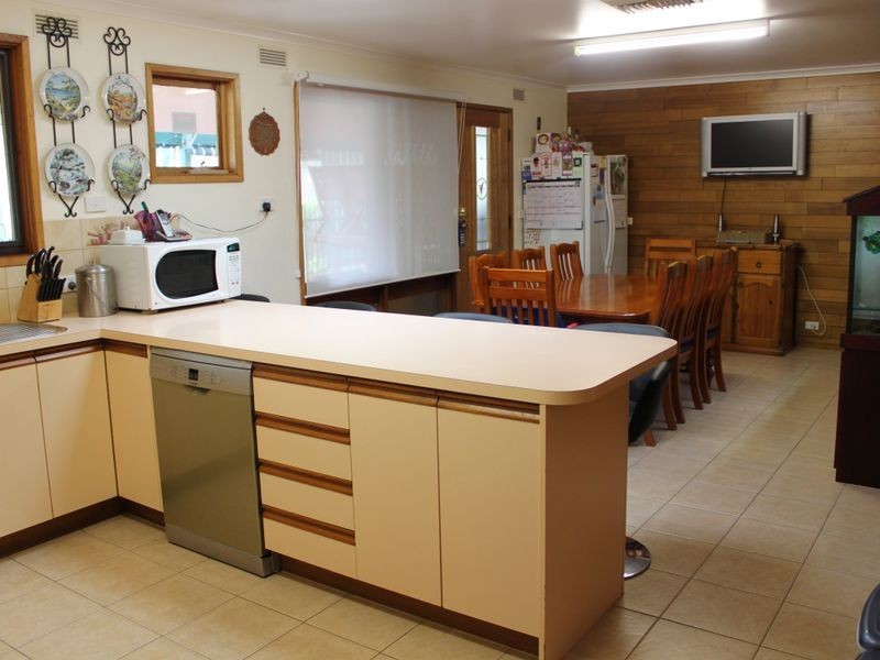 1 Roma Avenue, Healesville VIC 3777