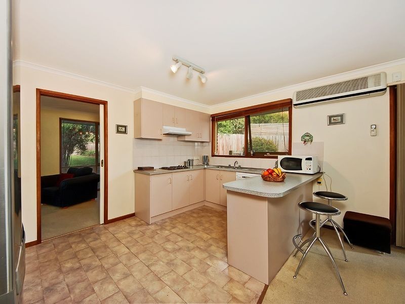 6 Currawong Road, Healesville VIC 3777