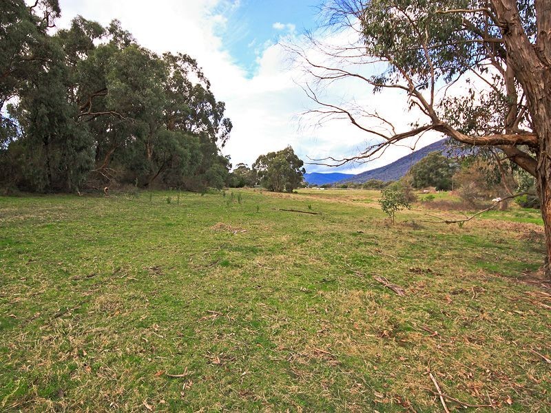 1 Olive Grove, Healesville VIC 3777