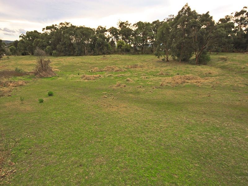 1 Olive Grove, Healesville VIC 3777