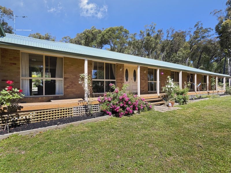 8-10 Juliet Avenue, Healesville VIC 3777