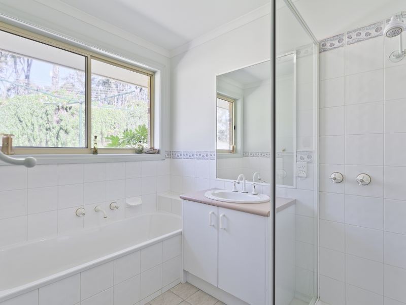 8-10 Juliet Avenue, Healesville VIC 3777