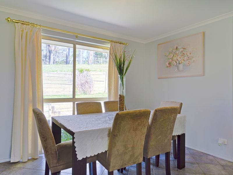 8-10 Juliet Avenue, Healesville VIC 3777