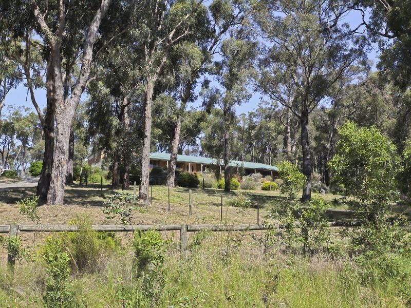 8-10 Juliet Avenue, Healesville VIC 3777