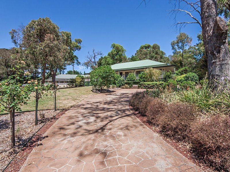 10-11 Parkhaven Court, Healesville VIC 3777