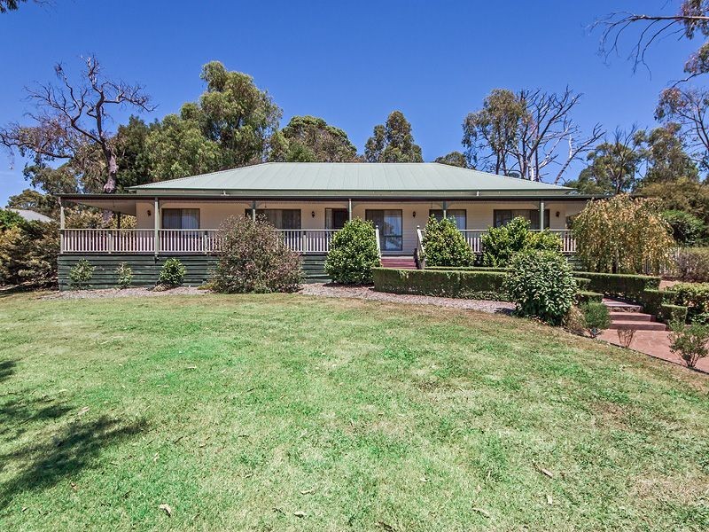 10-11 Parkhaven Court, Healesville VIC 3777