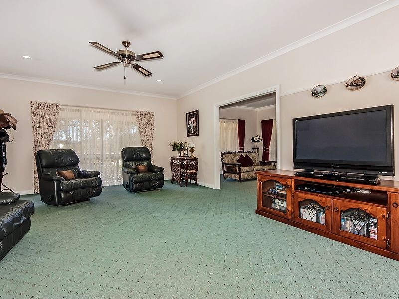 10-11 Parkhaven Court, Healesville VIC 3777