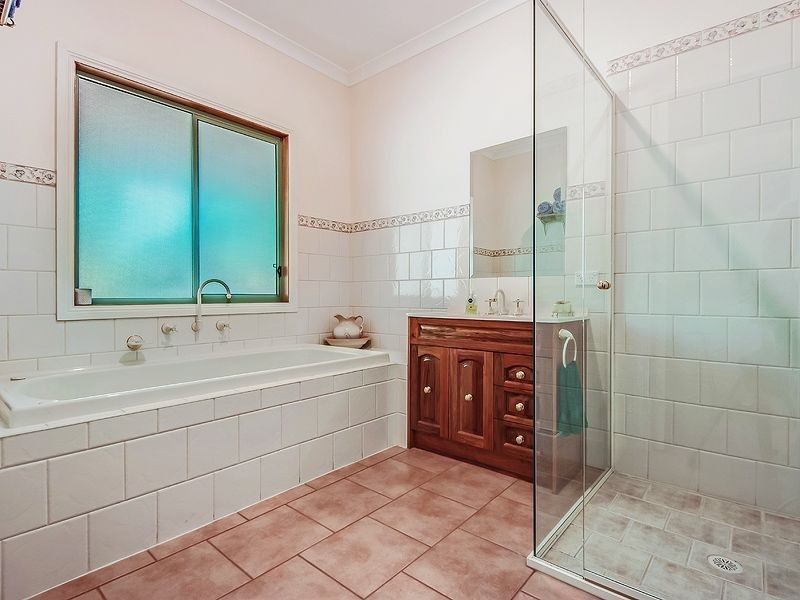 10-11 Parkhaven Court, Healesville VIC 3777