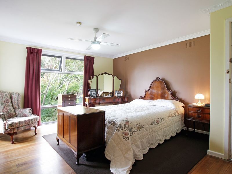 16 Hillcrest Grove, Healesville VIC 3777