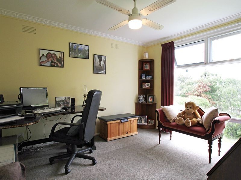 16 Hillcrest Grove, Healesville VIC 3777