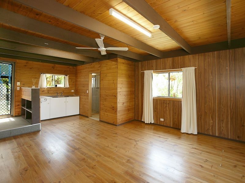 16 Hillcrest Grove, Healesville VIC 3777