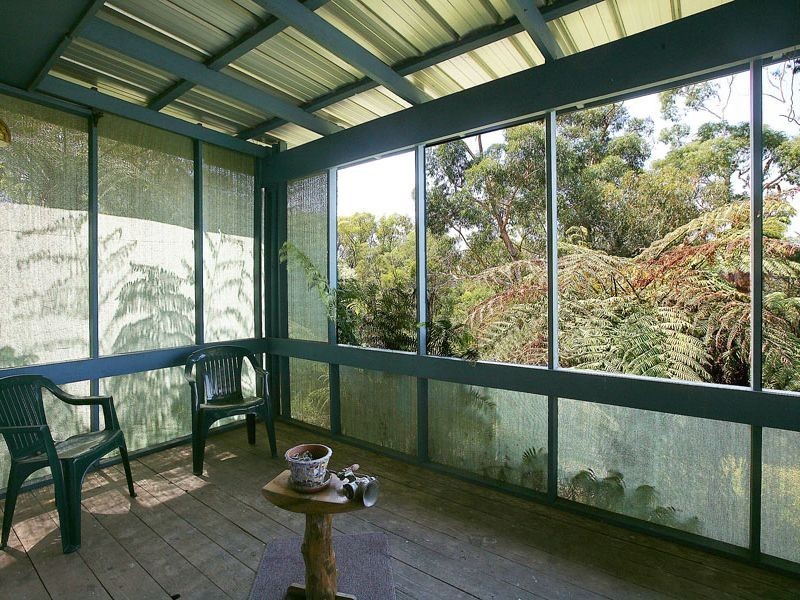 16 Hillcrest Grove, Healesville VIC 3777