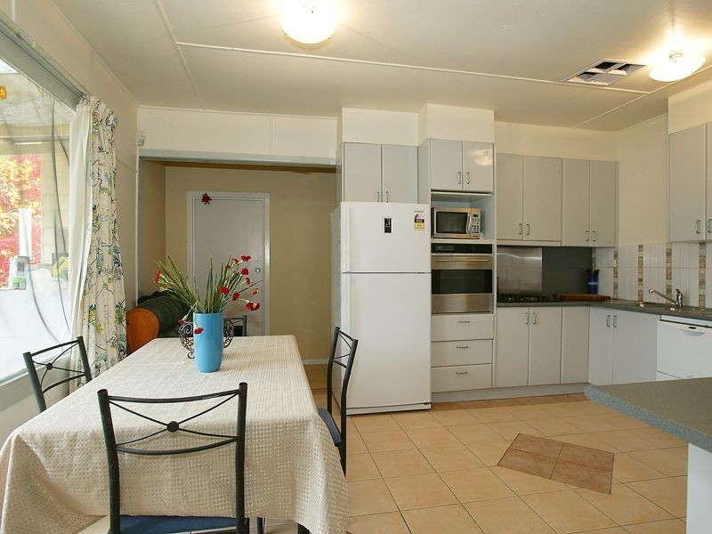 18 Curzon Avenue, Healesville VIC 3777