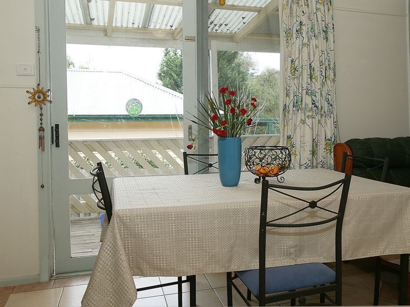 18 Curzon Avenue, Healesville VIC 3777