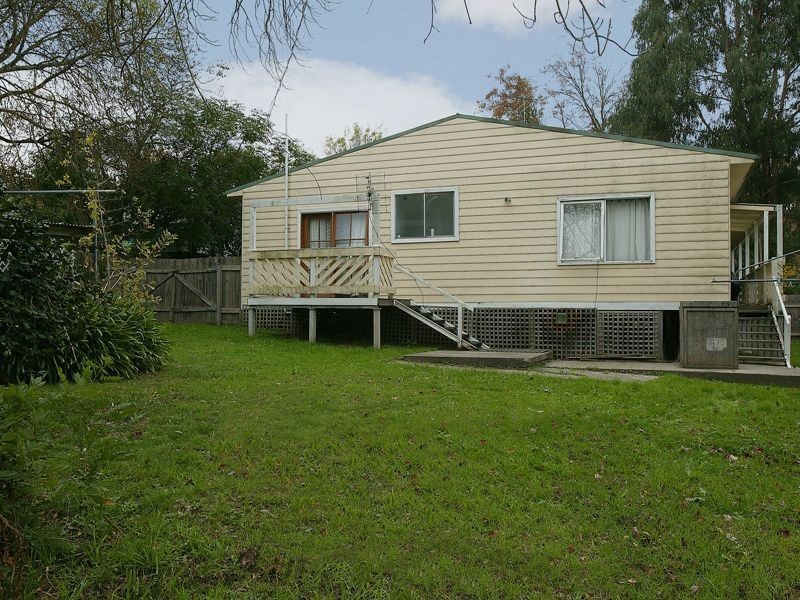 18 Curzon Avenue, Healesville VIC 3777