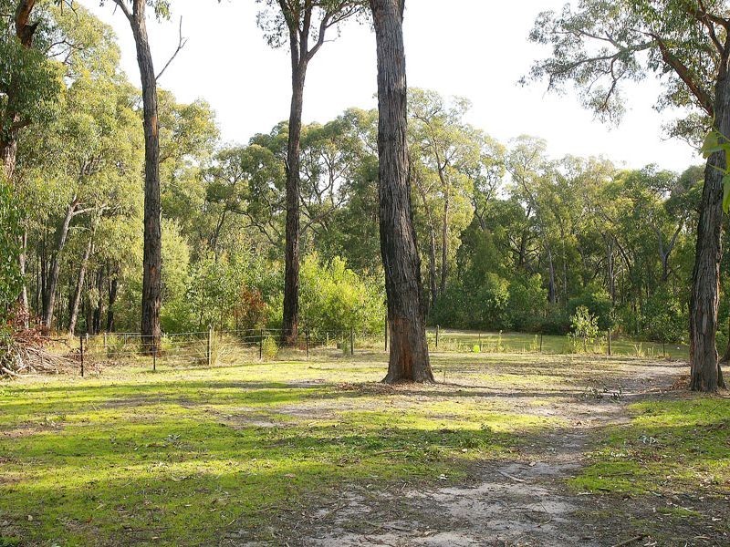 13 Juliet Avenue, Healesville VIC 3777