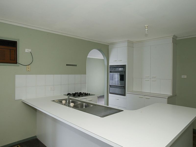 16 Benton Road, Healesville VIC 3777