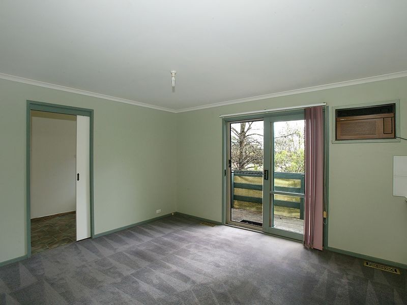 16 Benton Road, Healesville VIC 3777