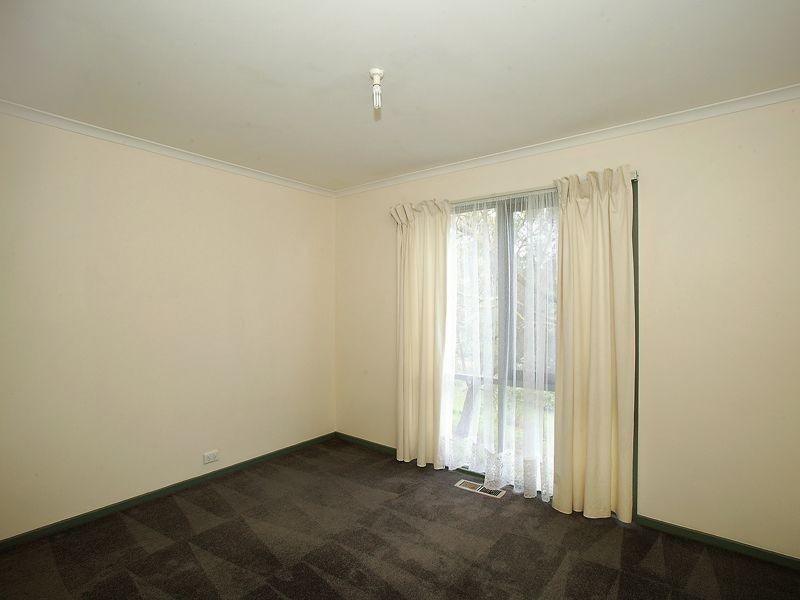 16 Benton Road, Healesville VIC 3777