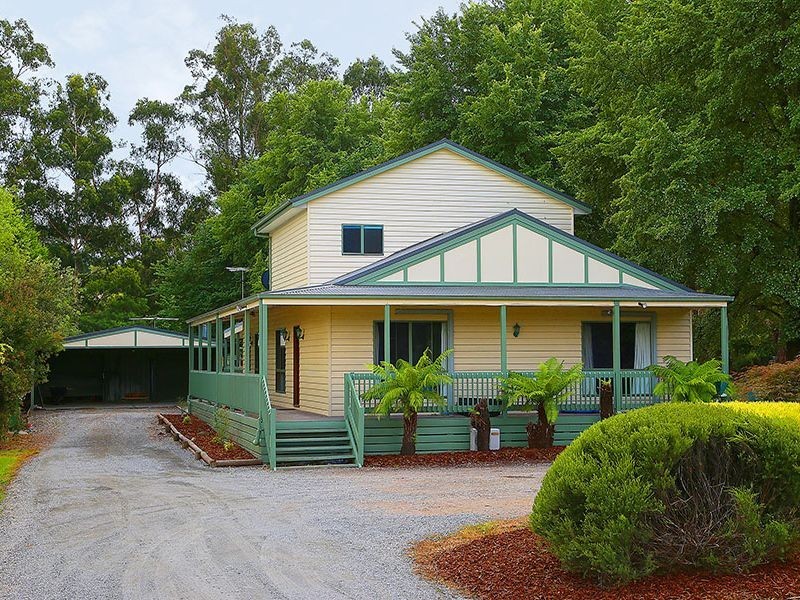 25 Farnham Road, Healesville VIC 3777