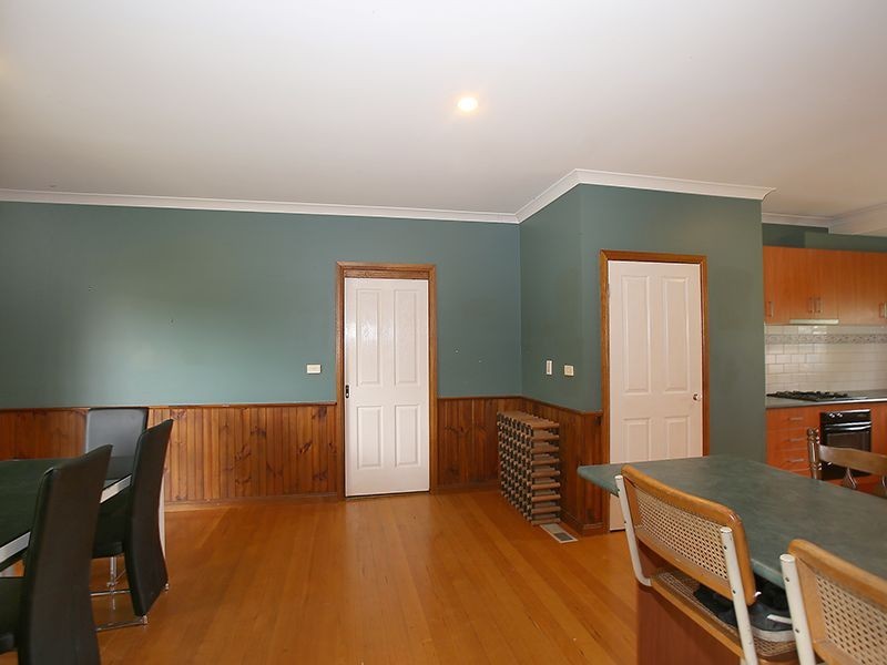 25 Farnham Road, Healesville VIC 3777