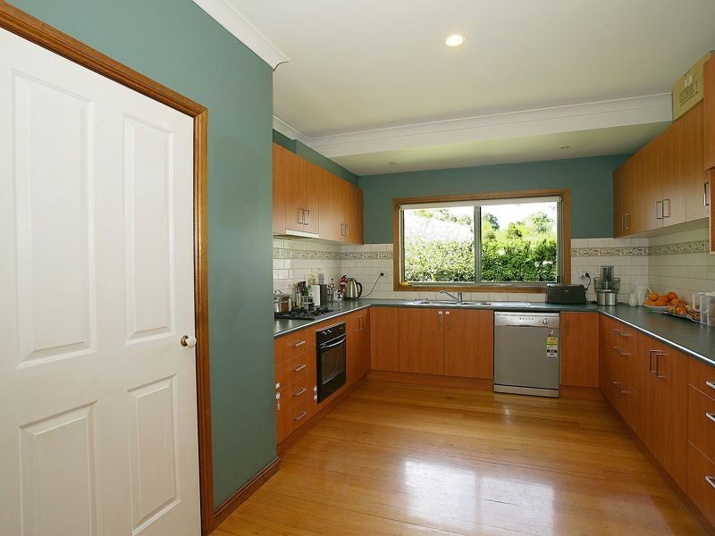 25 Farnham Road, Healesville VIC 3777