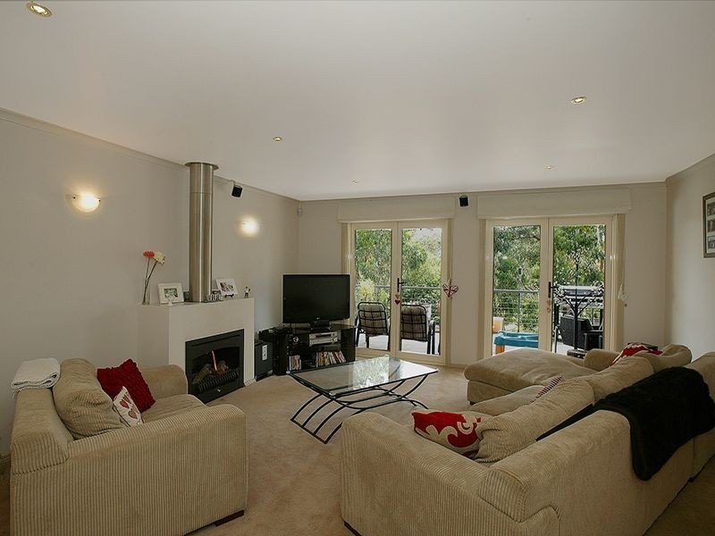 23 Allsops Road, Launching Place VIC 3139