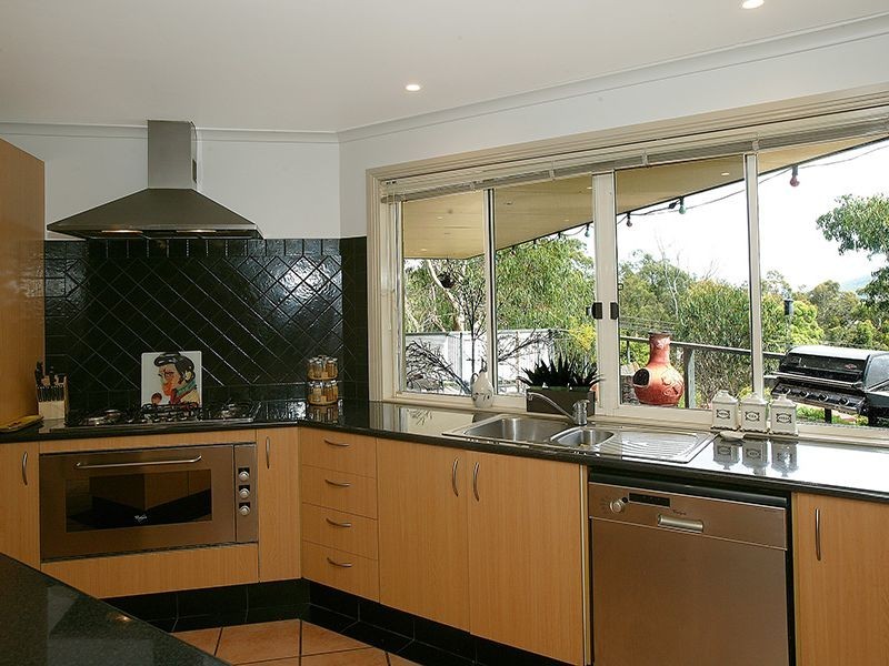 23 Allsops Road, Launching Place VIC 3139