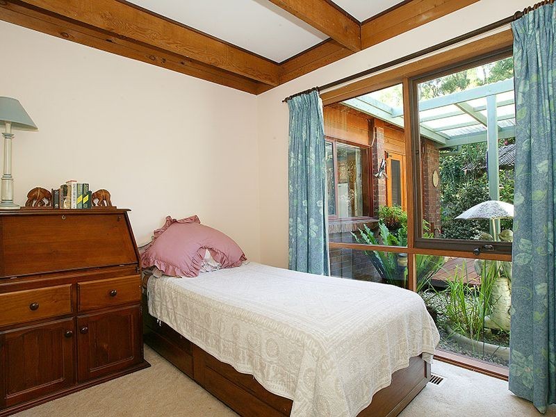 10 Merrans Road, Healesville VIC 3777