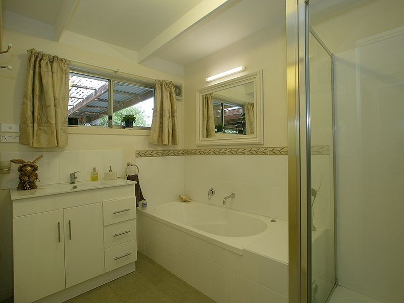 49 St Leonards Road, Healesville VIC 3777