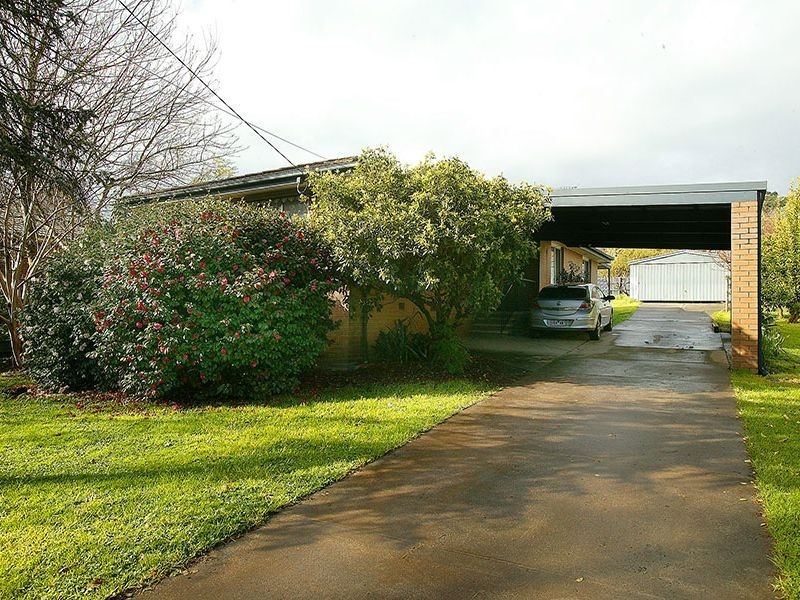 12 Blannin Street, Healesville VIC 3777