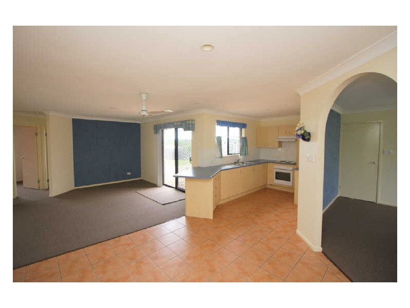 4 Pimelia Court, Regents Park QLD 4118