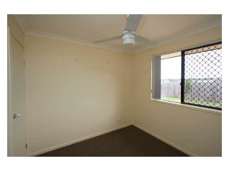 4 Pimelia Court, Regents Park QLD 4118