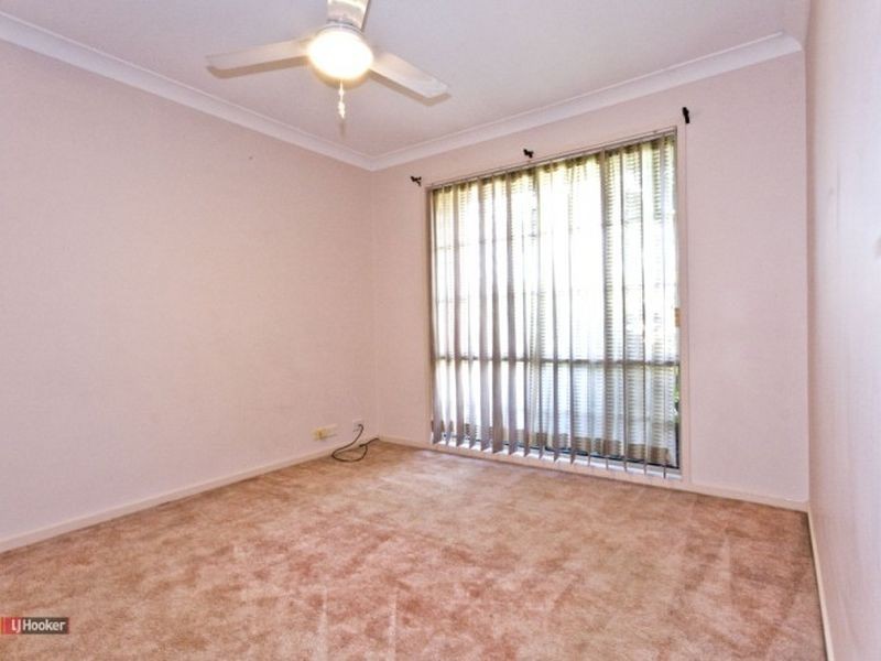 143 Middle Road, Hillcrest QLD 4118