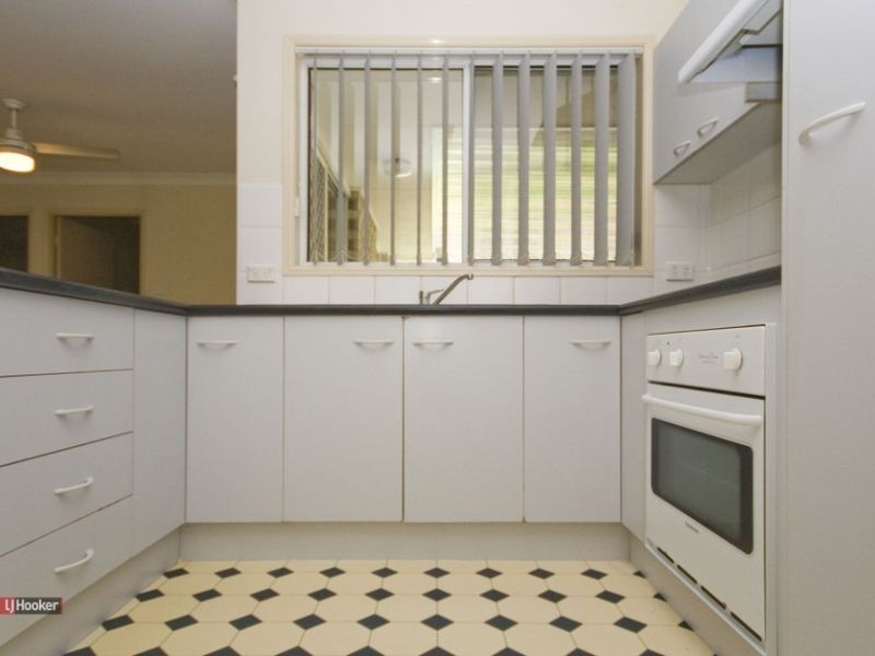 30 Hampden Crescent, Heritage Park QLD 4118