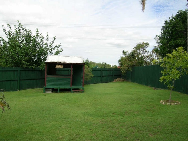 70 Bottlebrush Drive, Regents Park QLD 4118