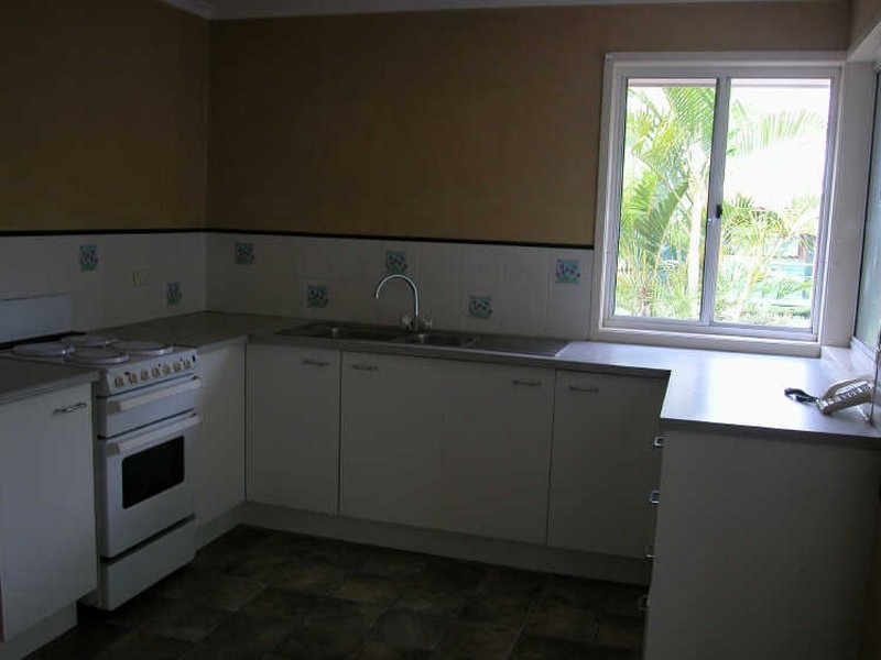 70 Bottlebrush Drive, Regents Park QLD 4118