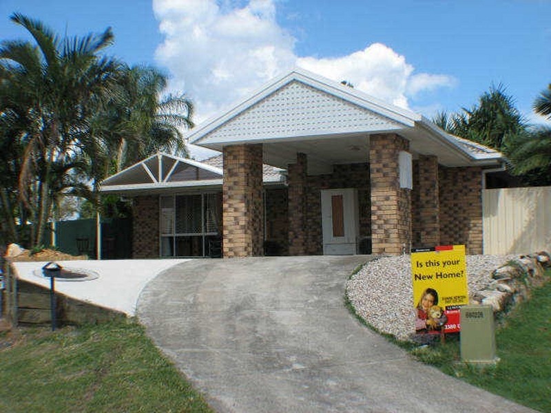 70 Bottlebrush Drive, Regents Park QLD 4118