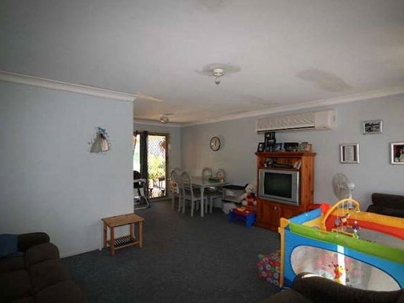 9 Ponderosa Street, Hillcrest QLD 4118