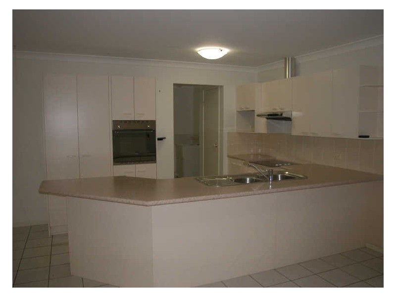 93 Redgum Drive, Regents Park QLD 4118