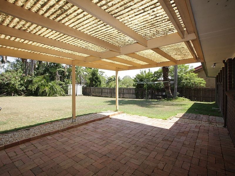 9 Volant Street, Regents Park QLD 4118