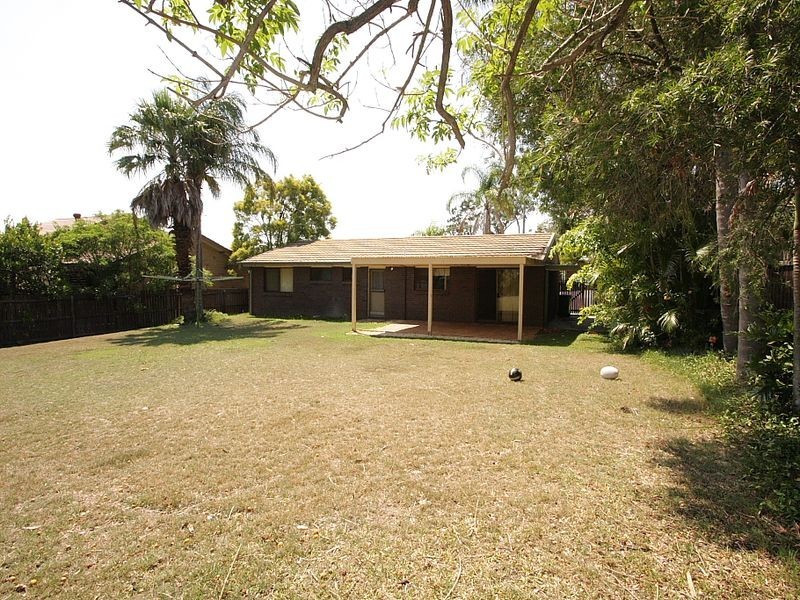 9 Volant Street, Regents Park QLD 4118