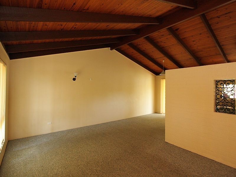 9 Volant Street, Regents Park QLD 4118