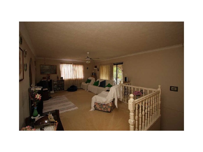 200 Emerald Drive, Regents Park QLD 4118