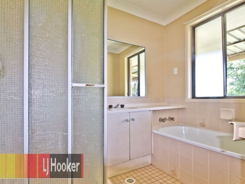 152 Johnson Road, Hillcrest QLD 4118