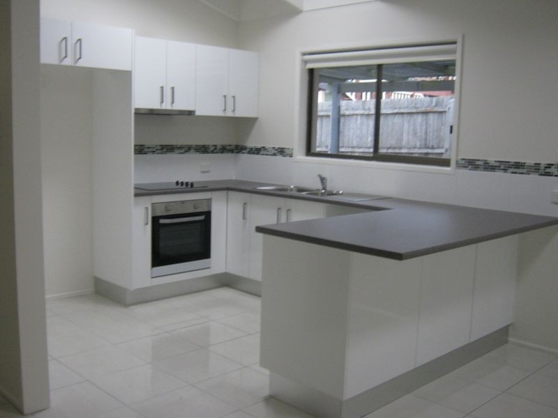 26 Green Road, Regents Park QLD 4118